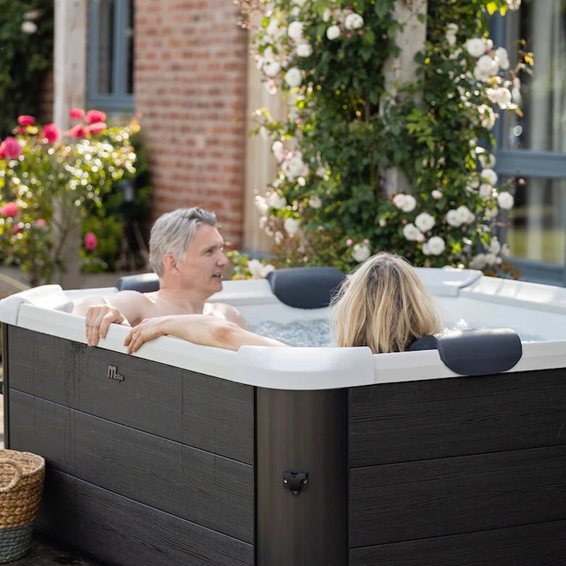 Oslo 6 - Person Square Inflatable Hot Tub – 120 Air Jets & Cover Included - Melillo EnterprisesHot TubsHot Tubs & SpasOutdoors