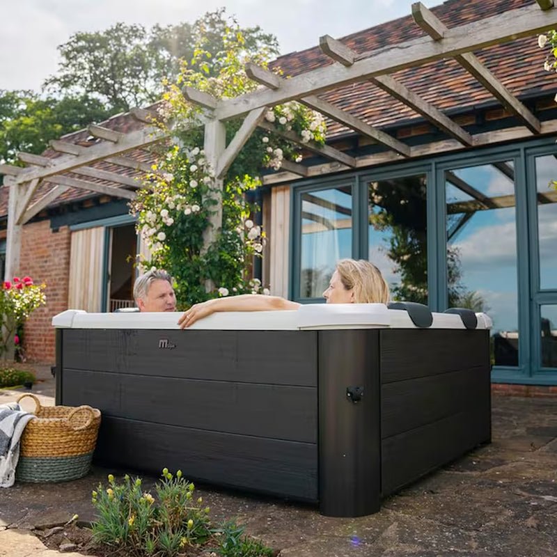 Oslo 6 - Person Square Inflatable Hot Tub – 120 Air Jets & Cover Included - Melillo EnterprisesHot TubsHot Tubs & SpasOutdoors
